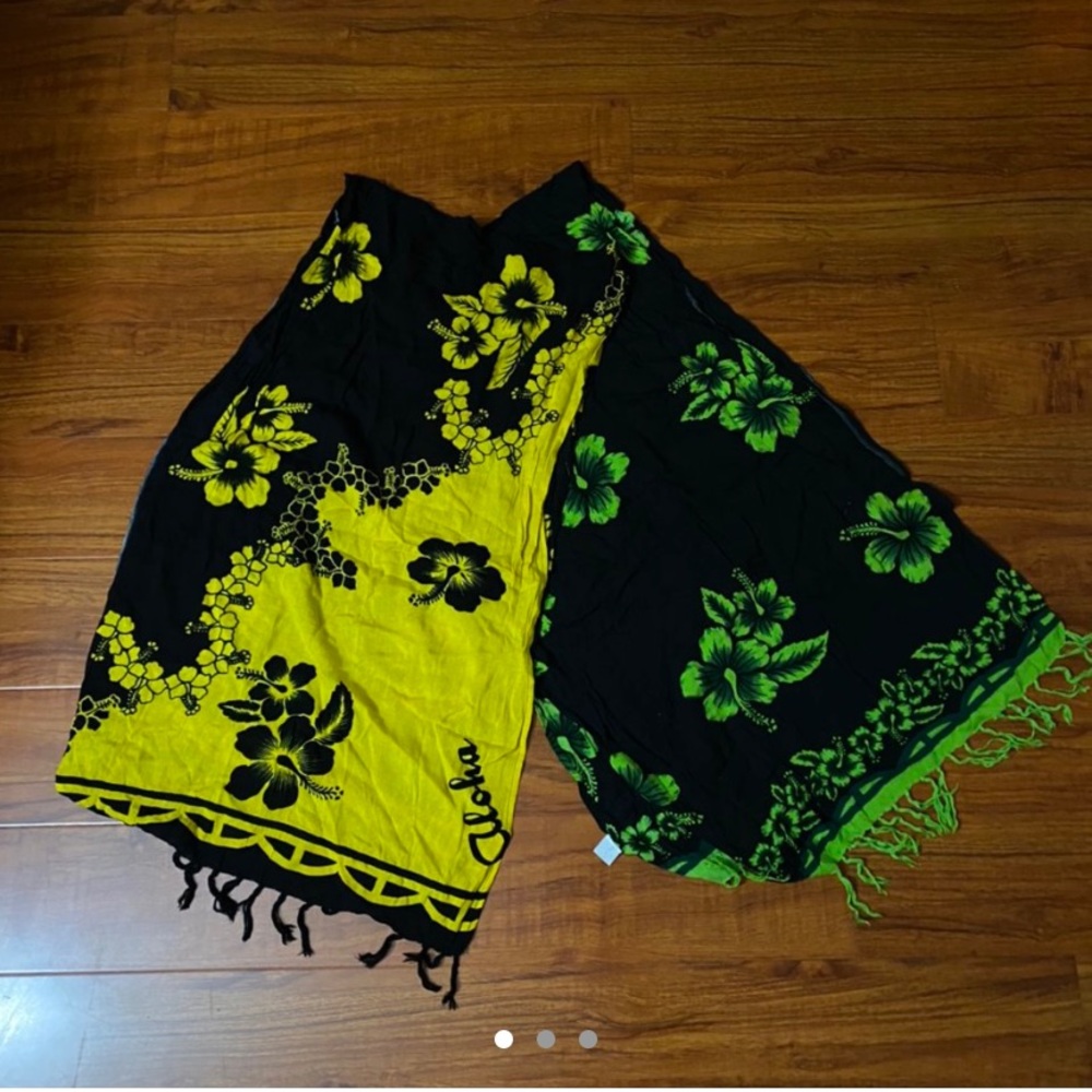 Sarongs (beachwear/swim wrap)